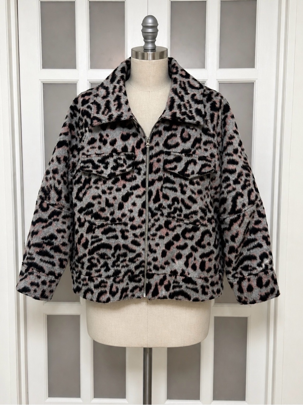 Ivy Jane Leopard Print Jacket Pink Gray Zip Front Utility Sz M